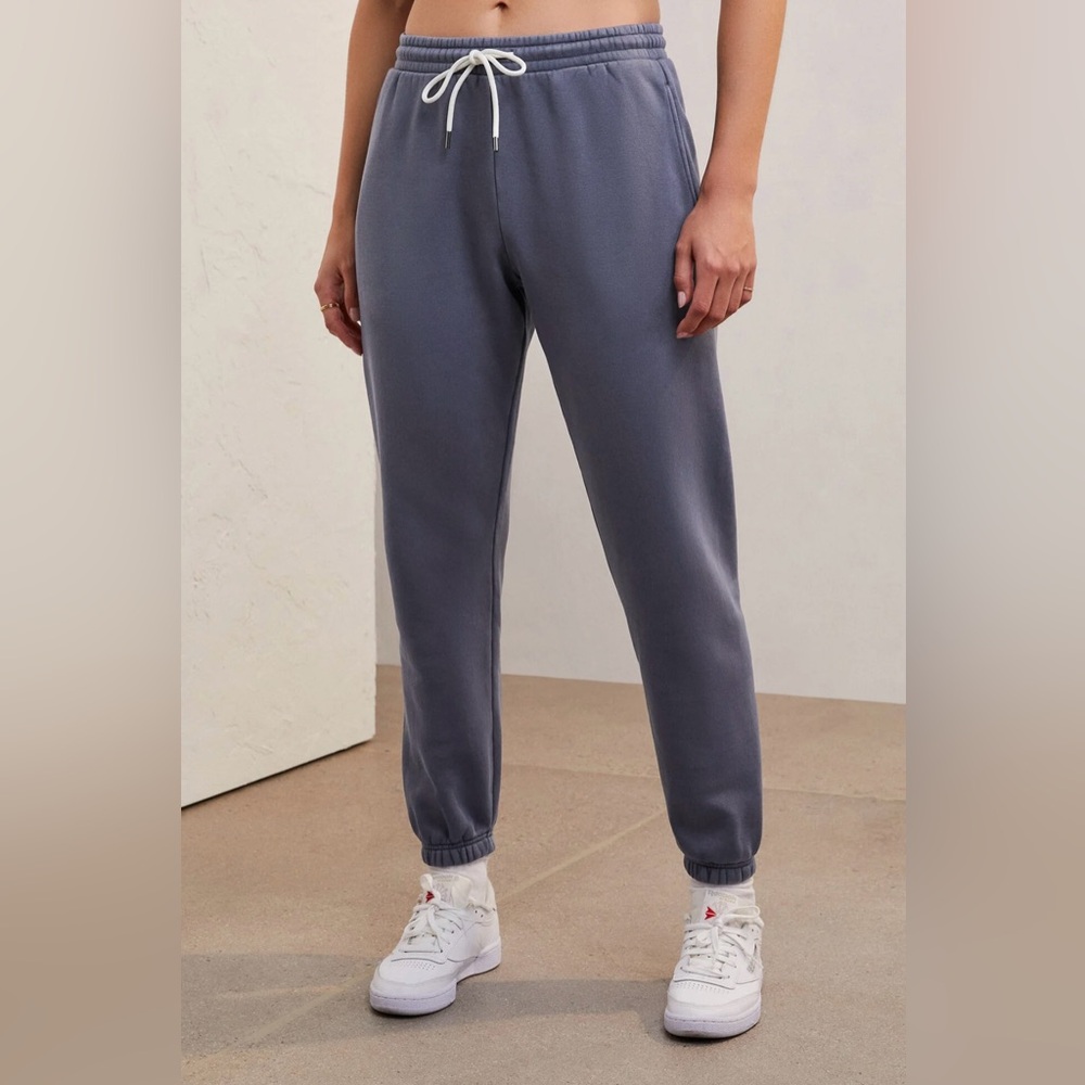 NWT Z SUPPLY/ACTIVE Kick Start Joggers
Ash Blue Color